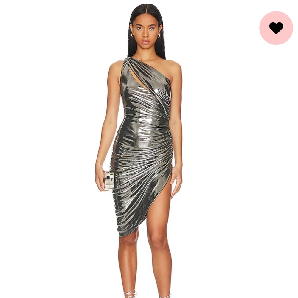 Sexy and classy dress. Perfect for New Years or a birthday/special event.